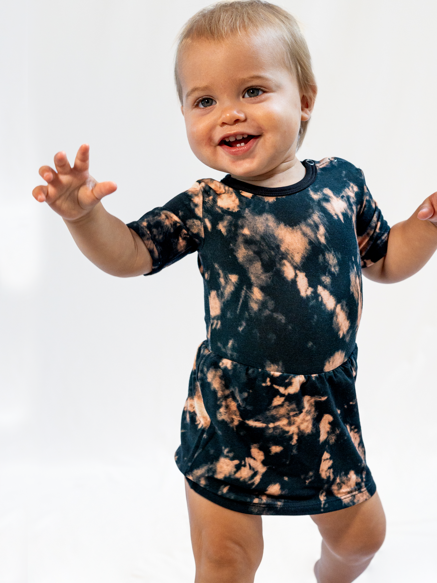 Black Tie-Dye Bodysuit Dress 6-9 months Black Tie-Dye Bodysuit Dress 6-9 months